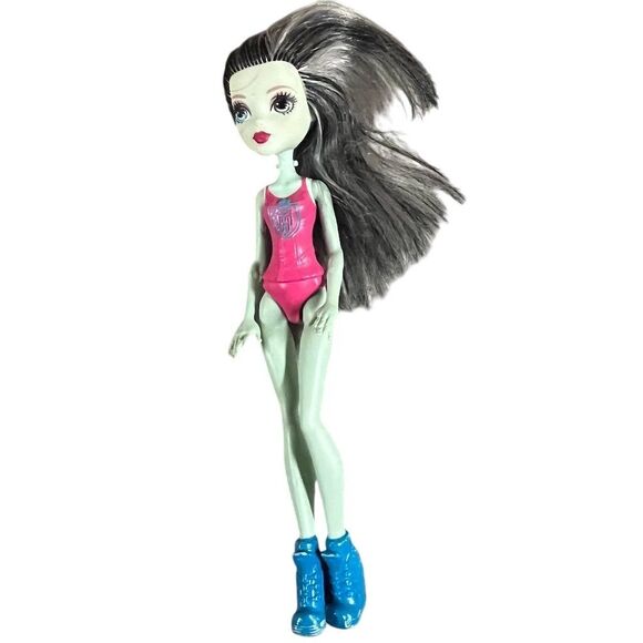Monster High Frankie Stein Doll by Mattel Fashion Doll - Picture 1 of 2